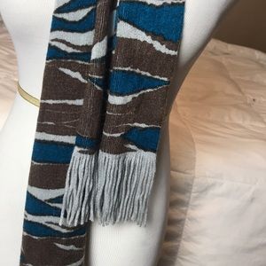 Echo Zebra Stripe Scarf In EUC Gray on Brown Aqua